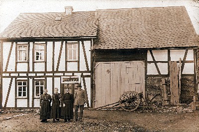 Das neu errichtete Haus der Familie Dcker