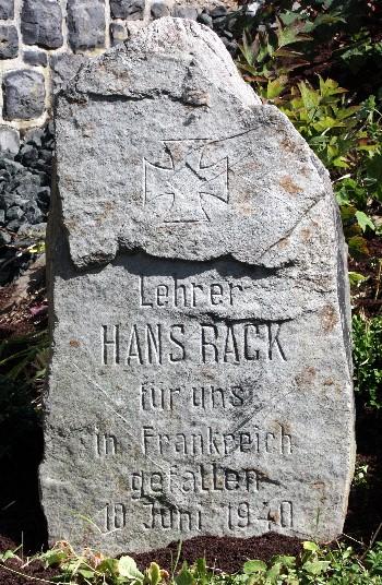 Gedenkstein fr Lehrer Hans Rack