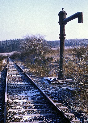 Ehemalige Wasserzapfstelle an der Bahnlinie